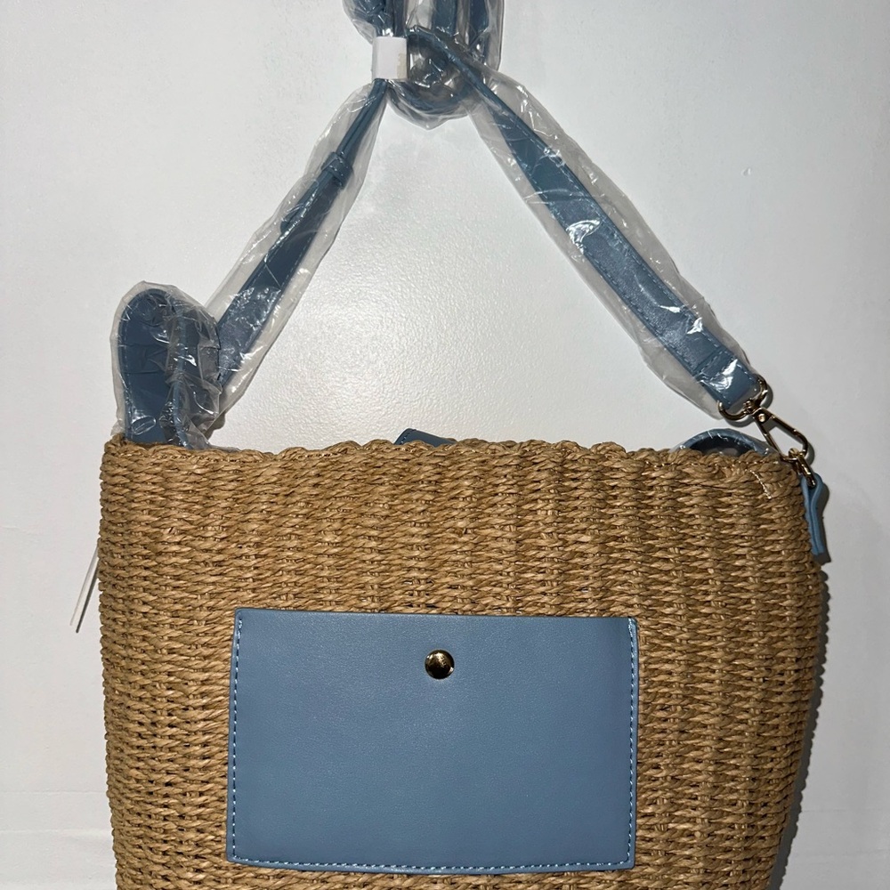 NWT Like Dreams Women's Blue Woven Shoulder Bag - Picture 2 of 3